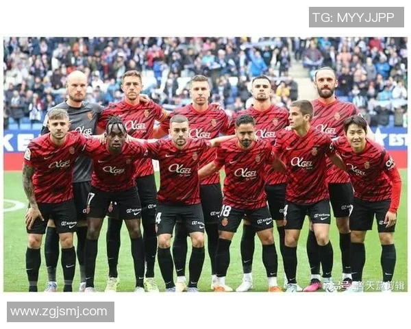 女王公园与普雷斯顿的激烈对决谁能笑到最后分析比赛关键因素 女王公园与普雷斯顿的激烈对决谁能笑到最后分析比赛关键因素