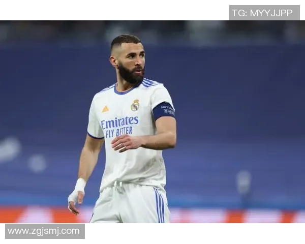 本泽马在足球历史中的地位与影响力分析及其职业生涯回顾