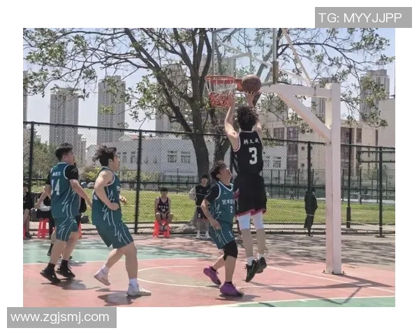 成都篮球队的速度之谜：揭秘他们如何在赛场上飞速驰骋