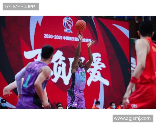 深度对话：探索杨芳在篮球世界中的成长与奋斗历程